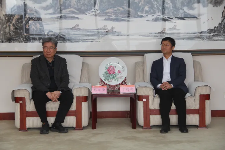 Shandong LANO Jikkoopera mal-Professur KWAK, Moon Kyu, Ph.D. u r-Rappreżentant Liang Tongho mill-Università ta 'Dongguk, il-Korea t'Isfel biex Iwettaq Skambji u Kooperazzjoni fil-Qasam tal-Kontroll tal-Ħsejjes mal-Università ta' Shandong Jianzhu